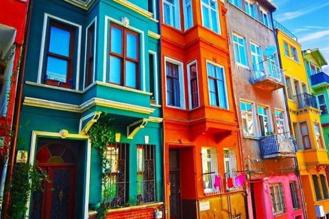 Cele mai colorate clădiri din lume