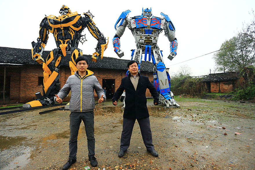recycled-scrap-metal-sculpture-transformers-father-son-farmer-china-1